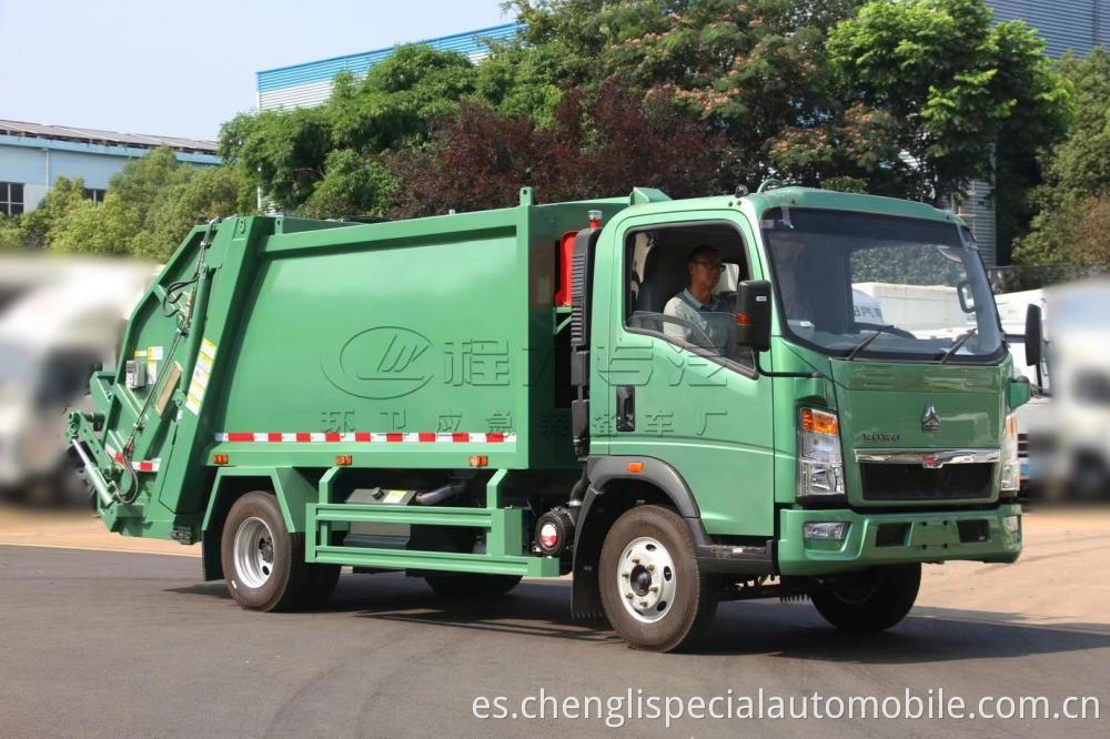 Howo Rhd 6cbm Garbage Compactor Truck 7